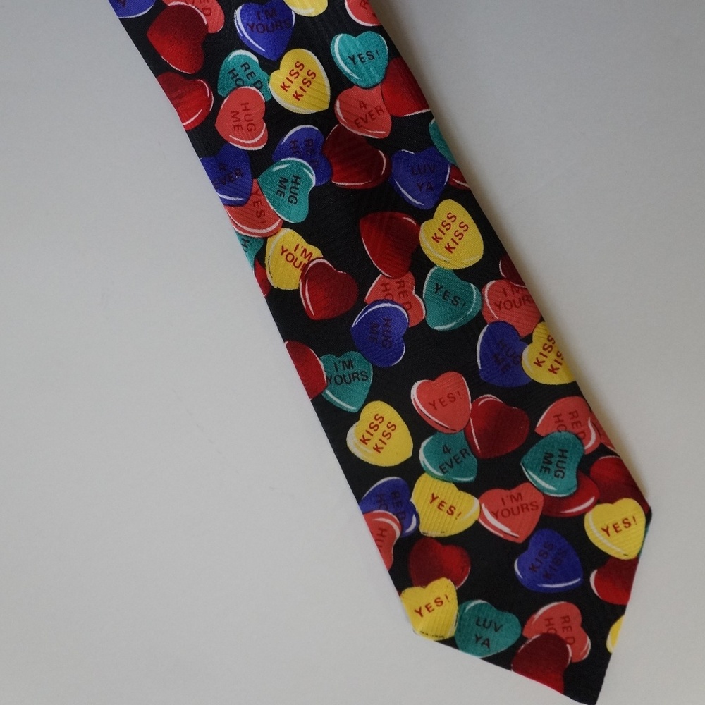 Valentine Conversation Candy Hearts Tie